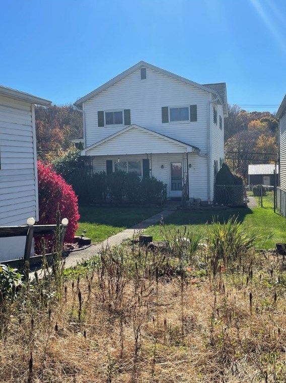 615 Snyder St, Connellsville, PA 15425
