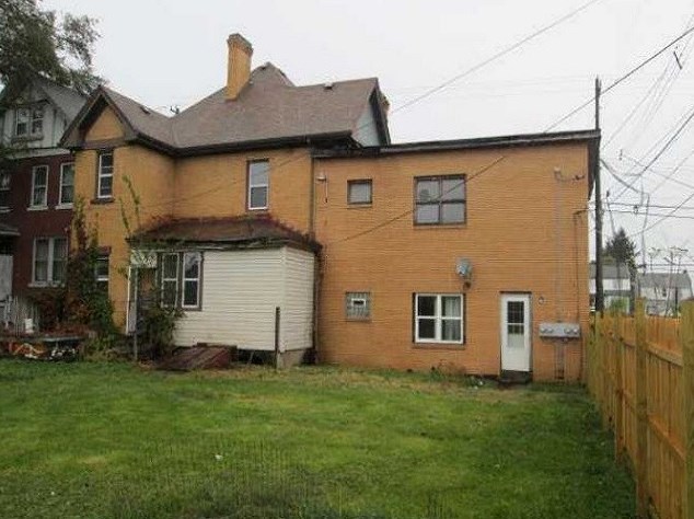 3014 Versailles Ave, McKeesport, PA 15132