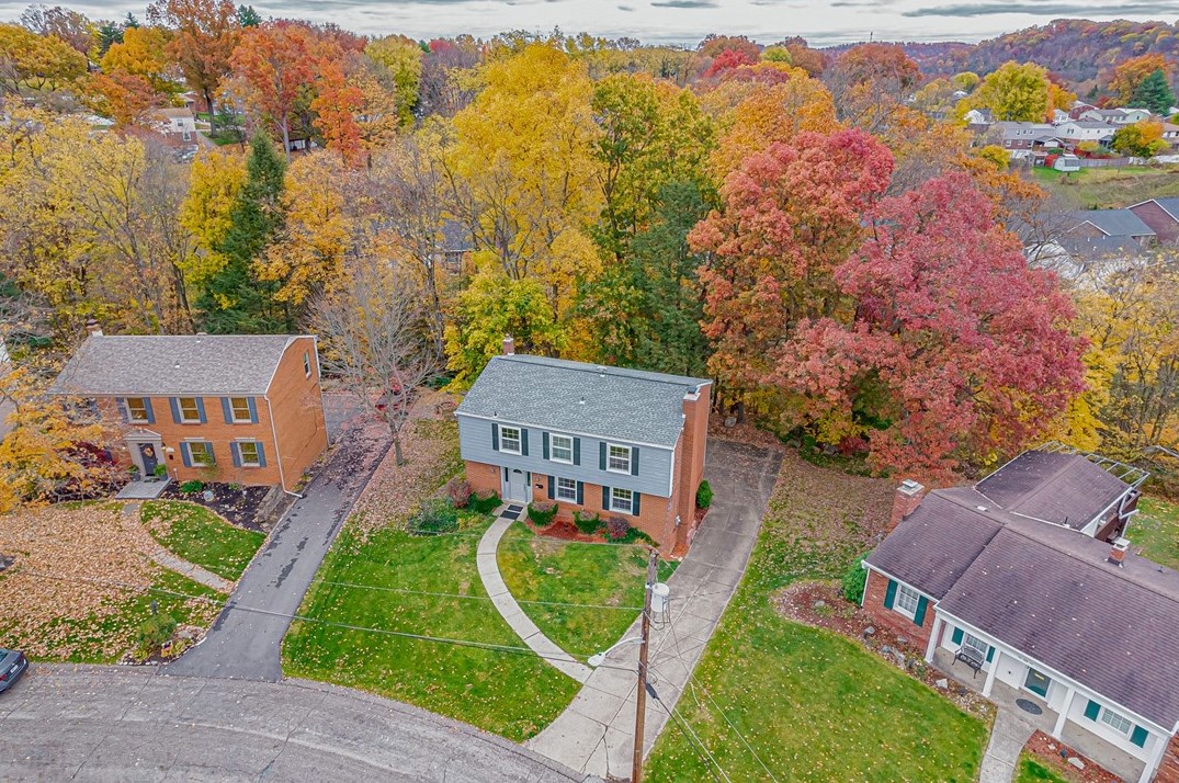 658 Vance Dr, New Kensington, PA 15068