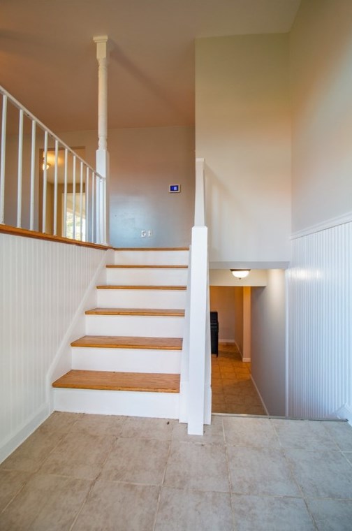 238 Larue Dr, Moon Twp, PA 15108-1154