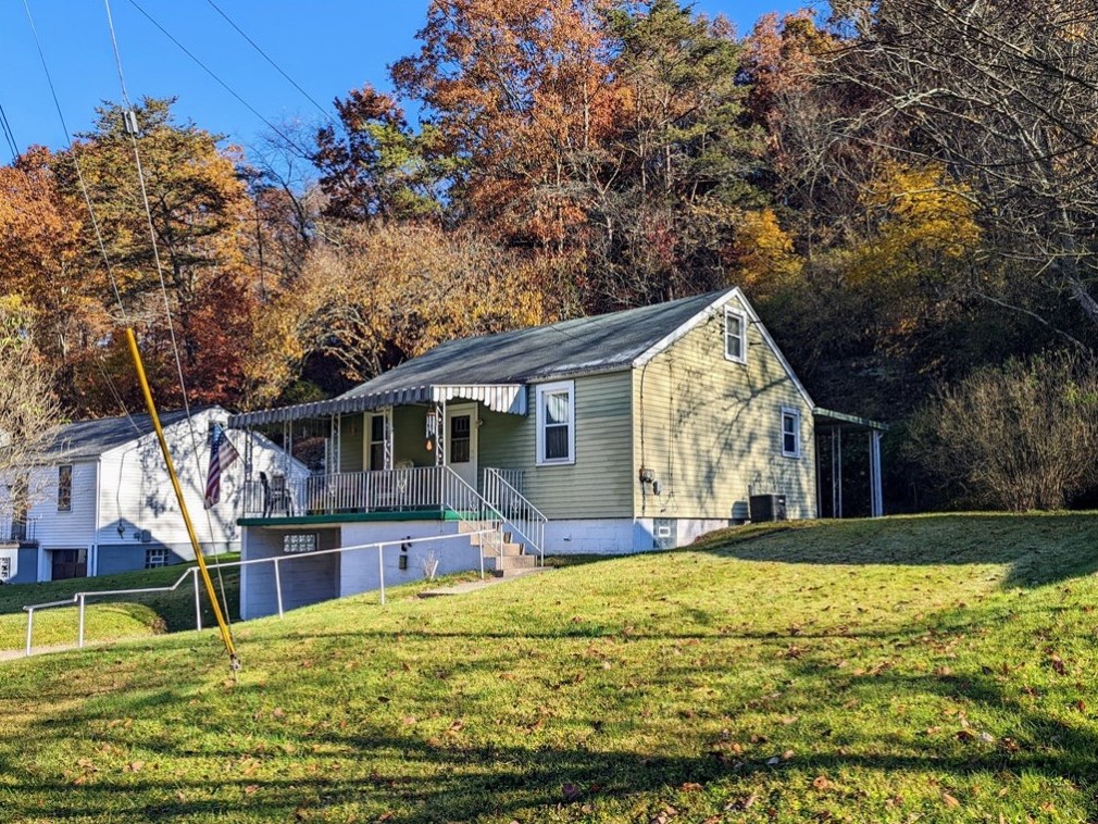 1854 Hillsdale Ave, Ambridge, PA 15003