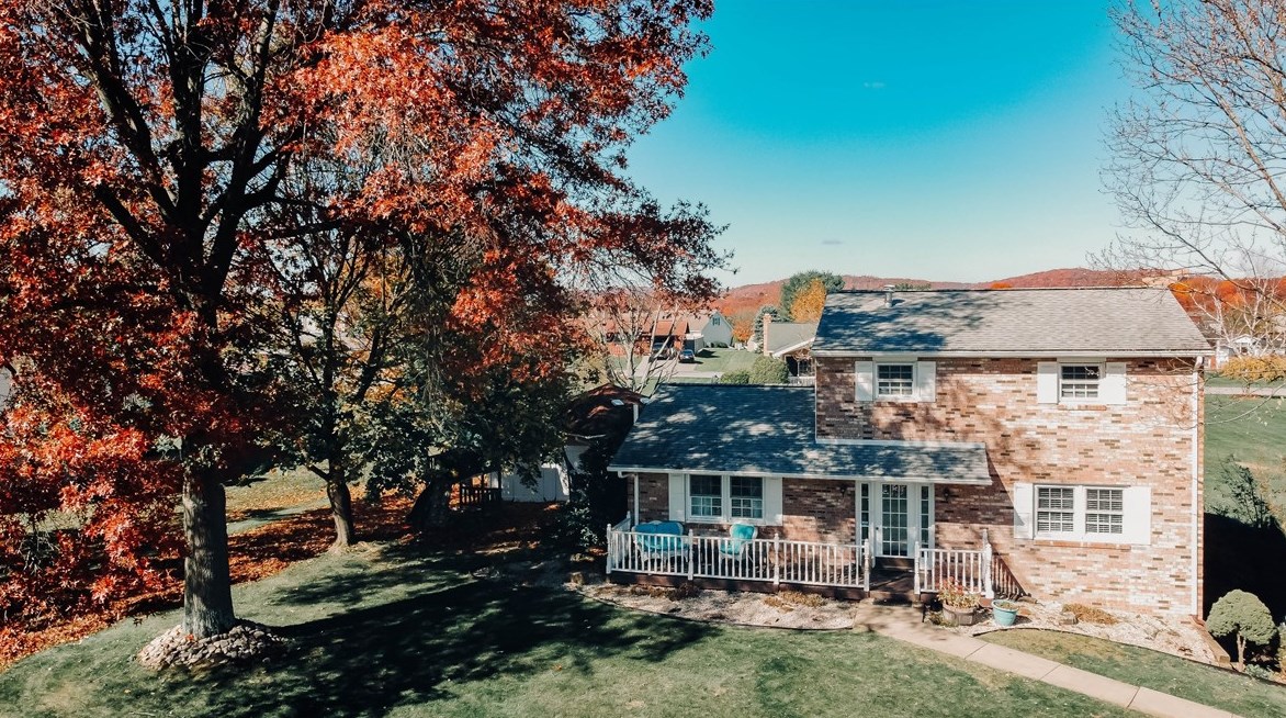 36 Coates Ln, Indiana, PA 15701-3631