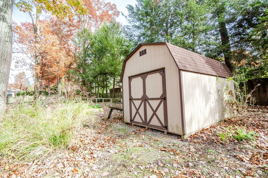 115 Hamilton St, Indiana PA 15701-2408 exterior