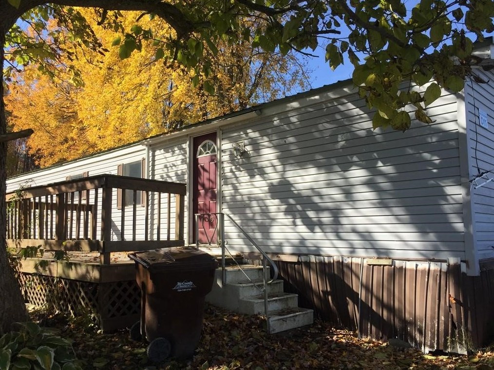 18583 Birch Dr, Saegertown, PA 16433-4619