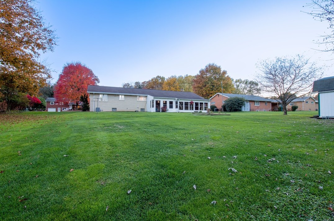 2535 Shelly Dr, Indiana, PA 15701