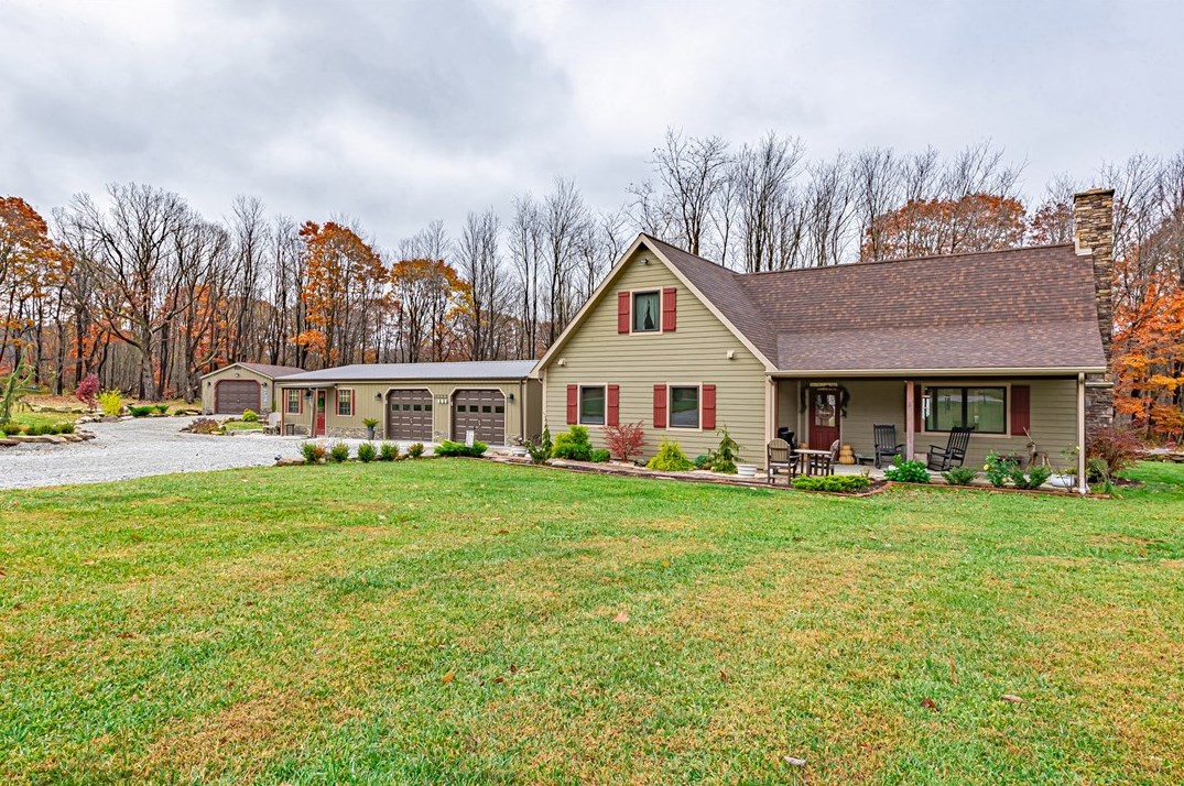 216 Deer Fern Dr S, Somerset, PA 15501