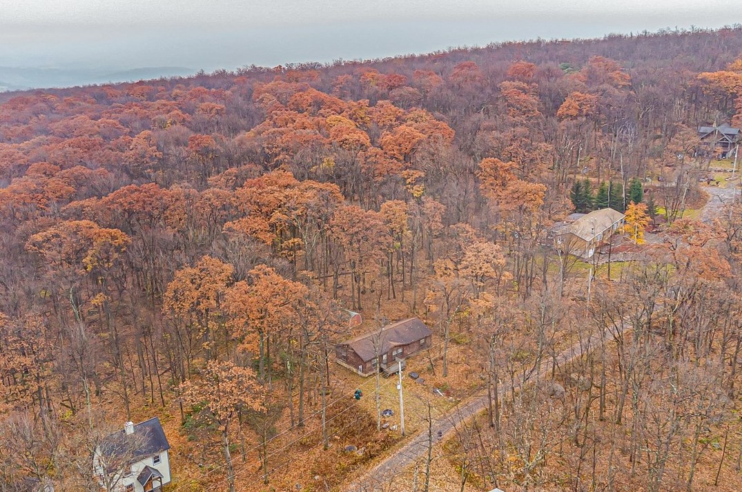 946 Aspen Mountain Dr, Boswell, PA 15531