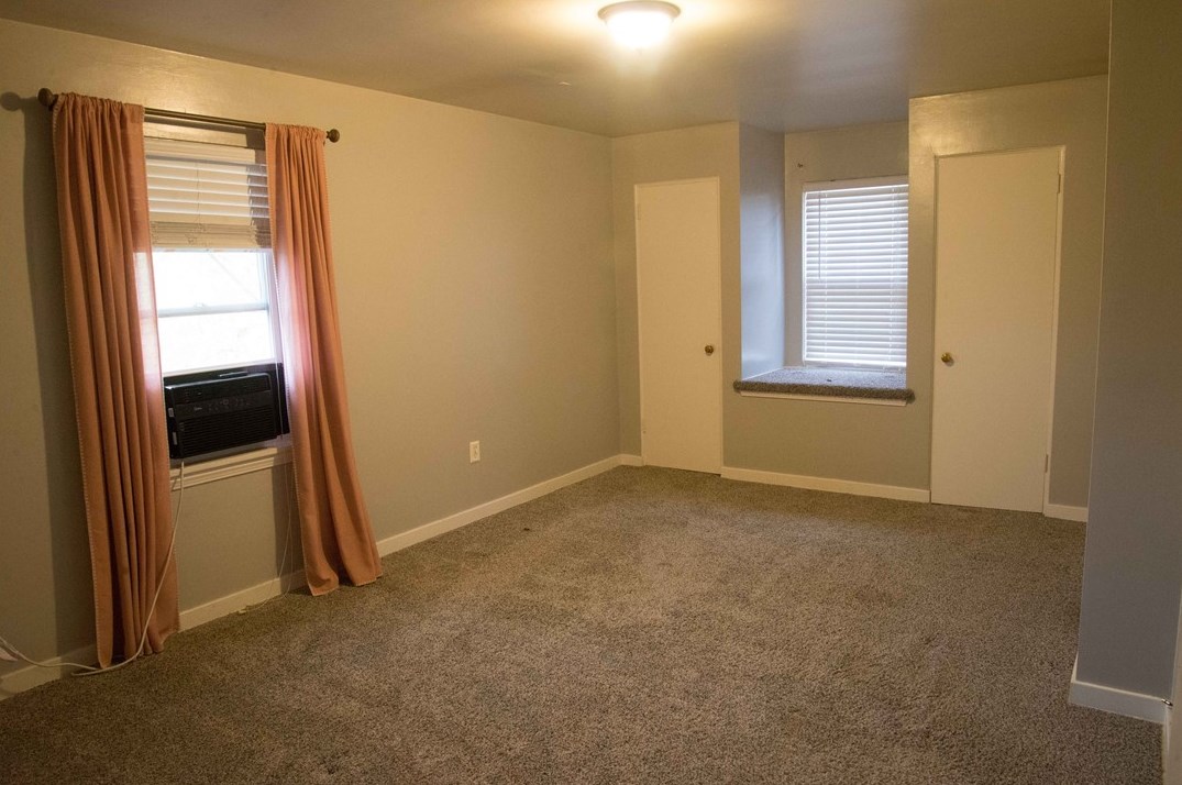 212 Hart St, Houston PA  15342-1128 exterior