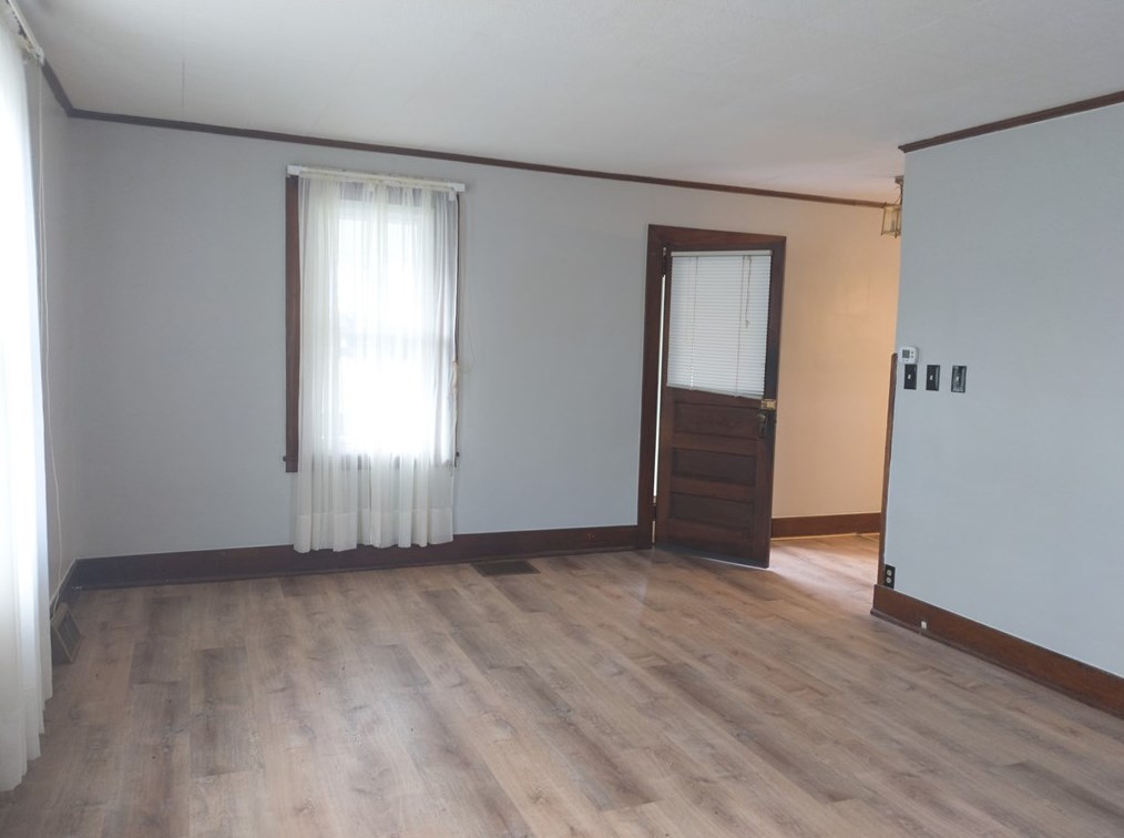 104 Bessemer St, Tarentum PA  15084-8548 exterior