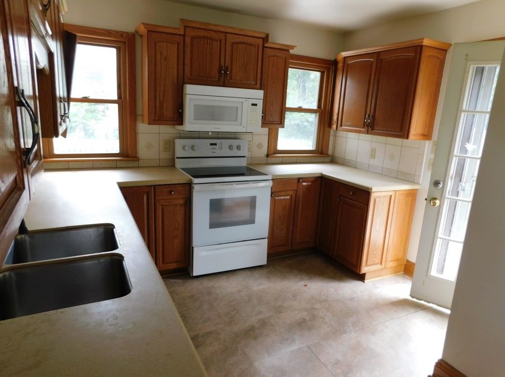 1815 W Ridge Ave, Hermitage, PA 16150