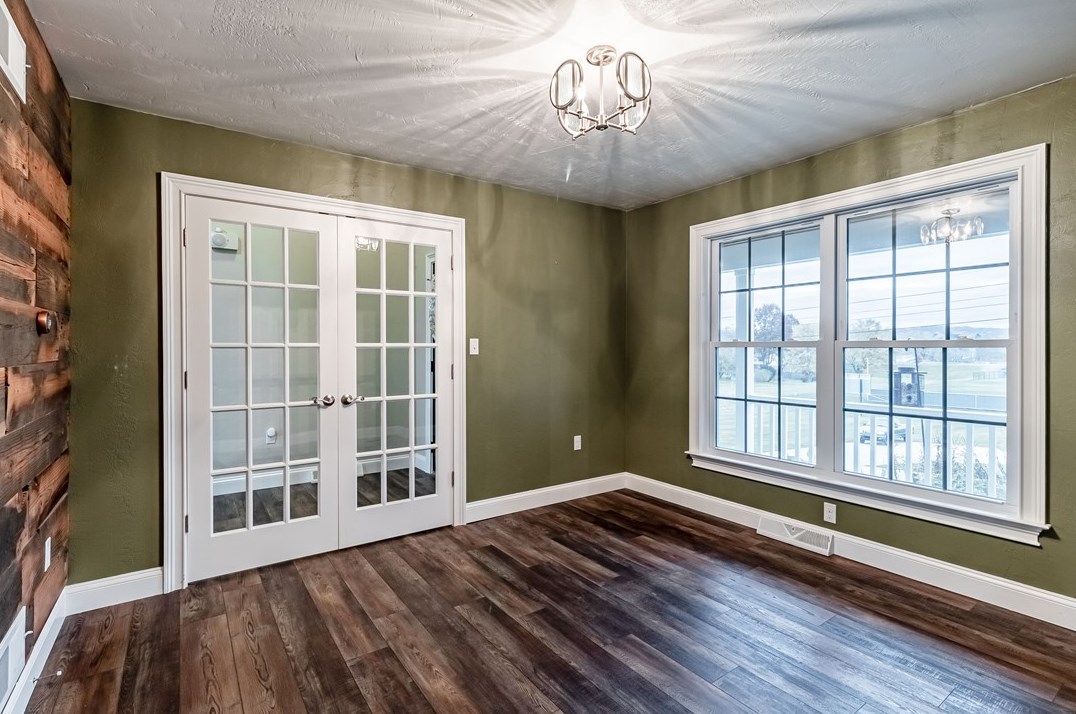 98 Warrior Ct, Harrison City, PA 15636
