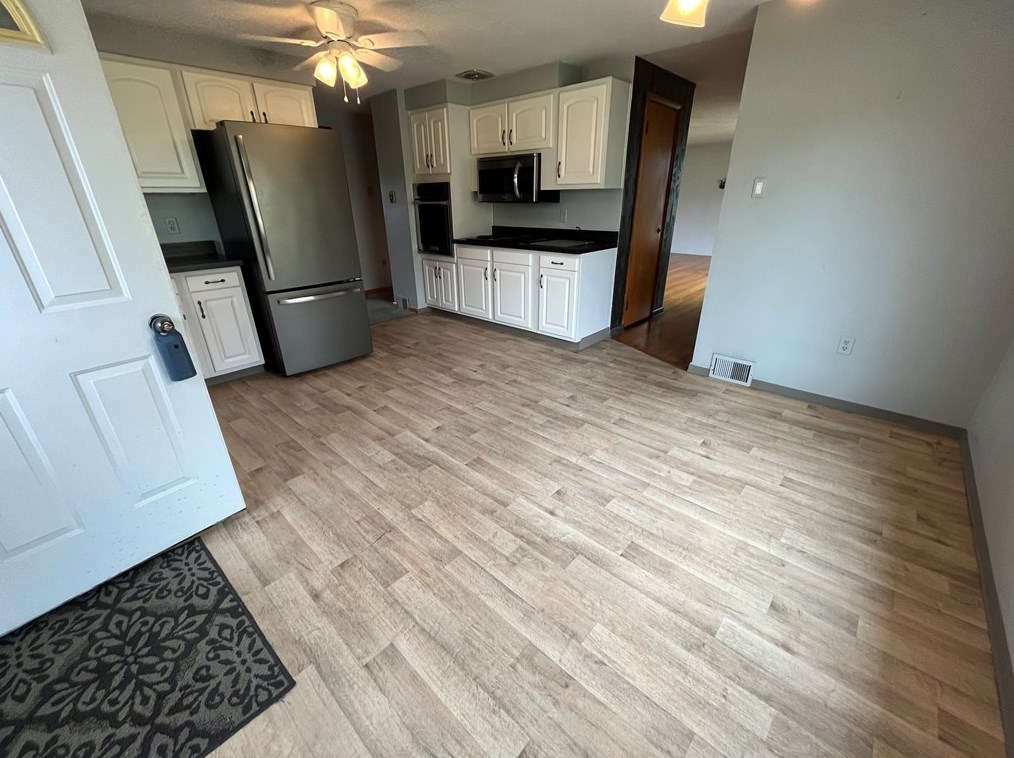 13434 Dean Dr, North Huntingdon, PA 15642