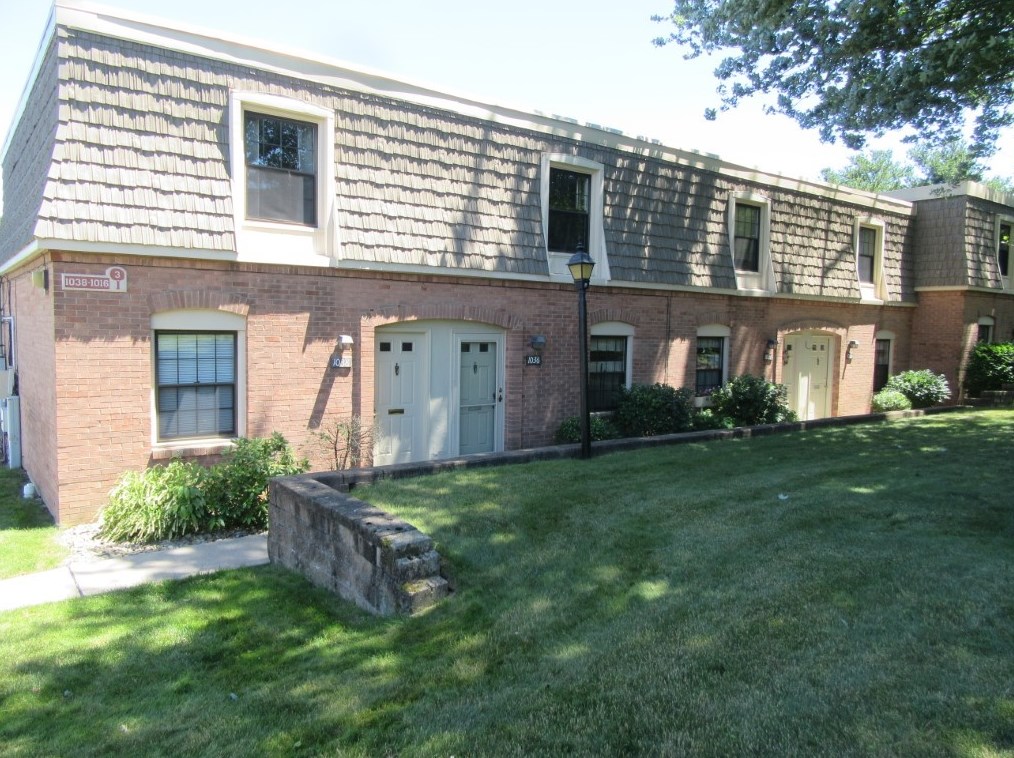 1032 Pennsbury Blvd, Pittsburgh, PA 15205