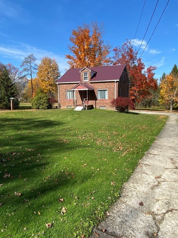 22 Gruber Rd, Greenville, PA 16125