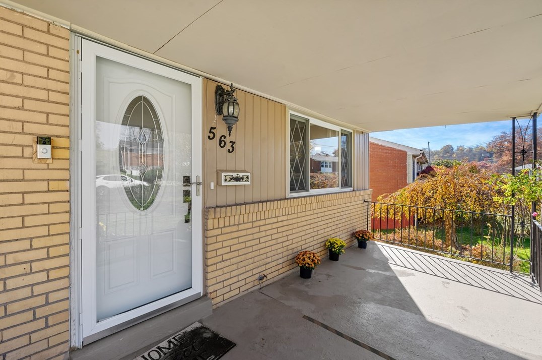 563 Sunnyfield Dr, Monroeville, PA 15146-1612