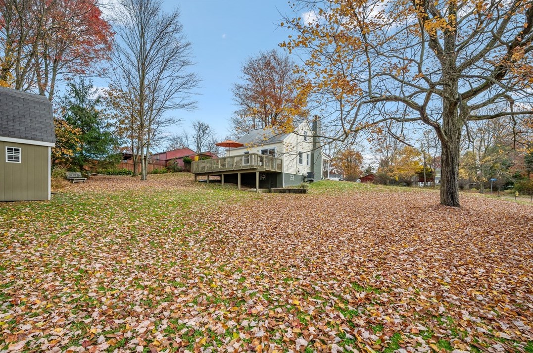 4065 Lee Manor Dr, Allison Park PA  15101-3126 exterior