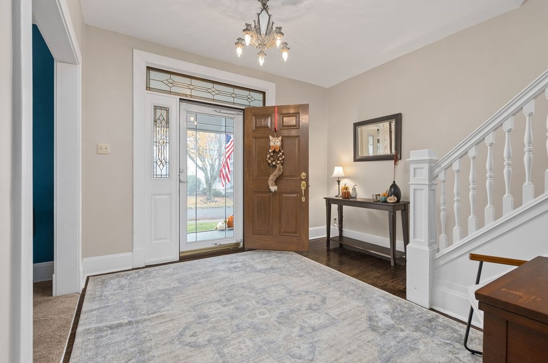 323 E Spring St, Zelienople, PA 16063