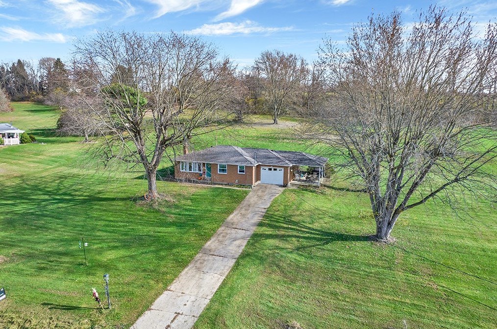 42 Barnhart Rd, Greensburg, PA 15601-9204