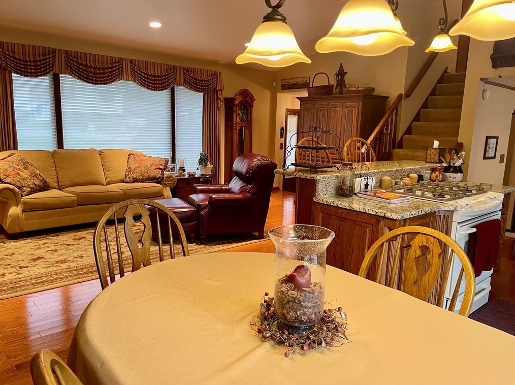 152 Tower Ln, New Brighton, PA 15066