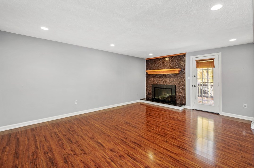 1006 Sewickley Heights Dr, Sewickley, PA 15143