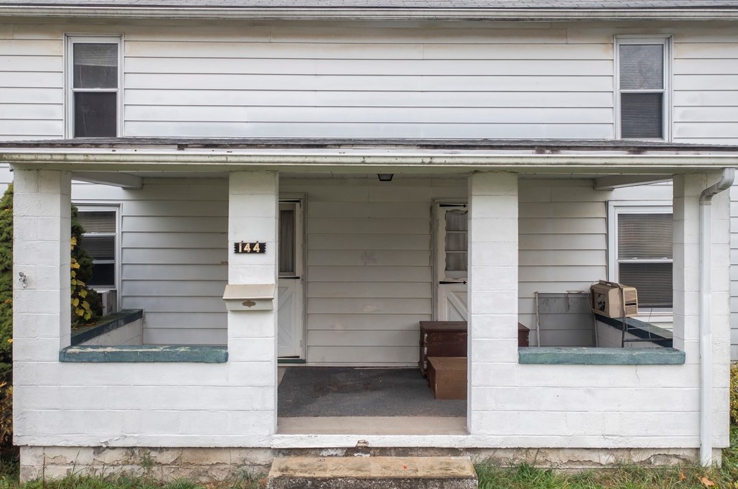 144 Quarry St, Mount Pleasant, PA 15666-1720