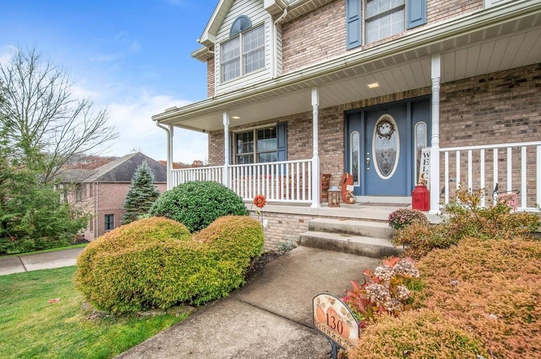 130 Maplevue Dr, Beaver Falls, PA 15010