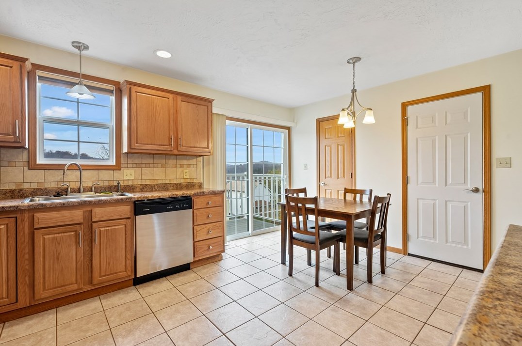 911 2nd St, Jeannette PA  15644-1406 exterior