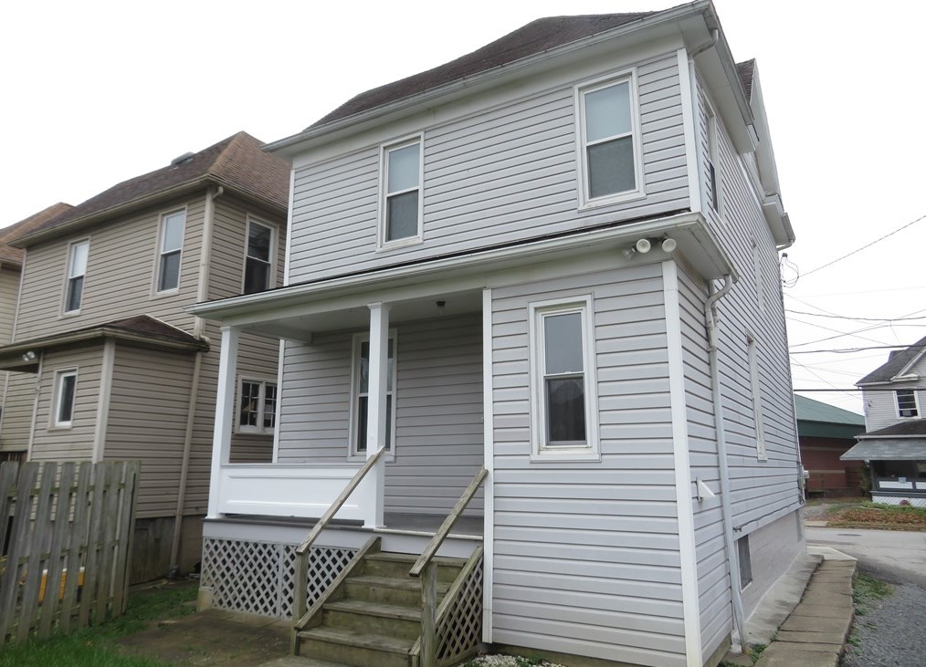 548 New Castle St, Butler, PA 16001-5428