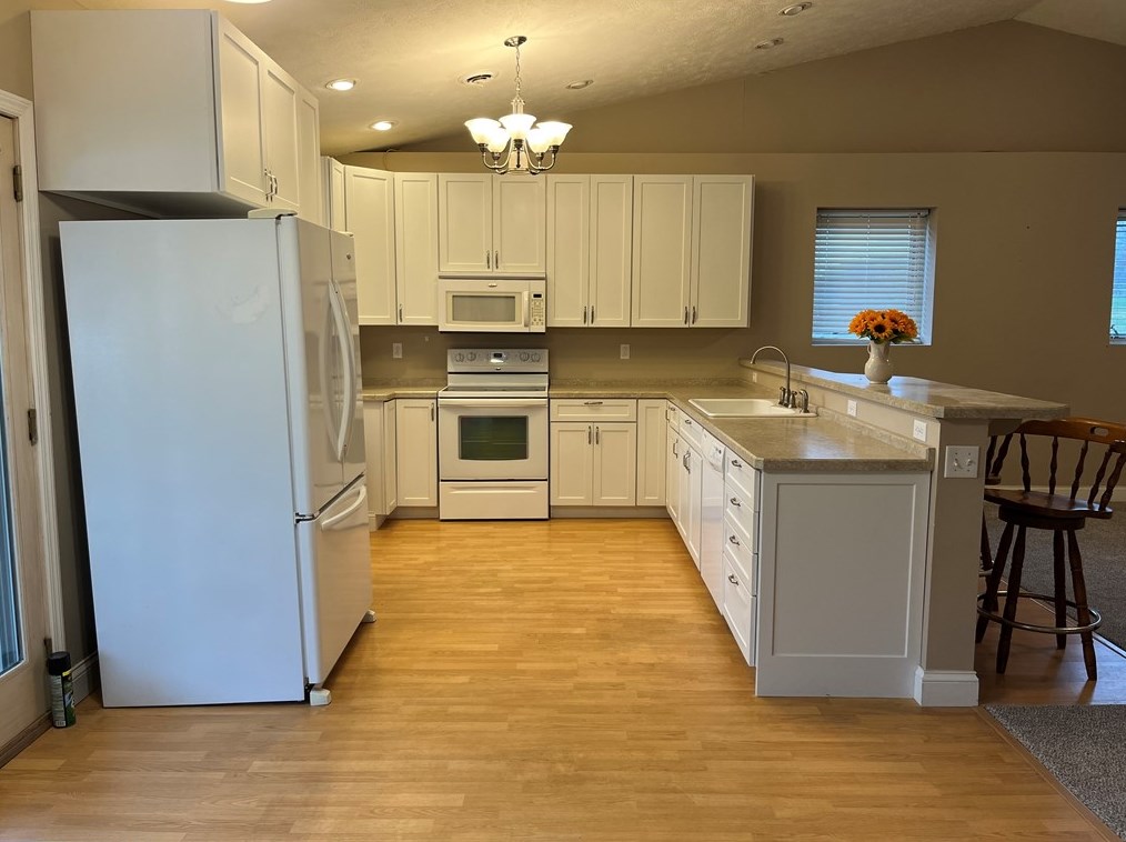 501 Dinnerbell Rd, Butler, PA 16002