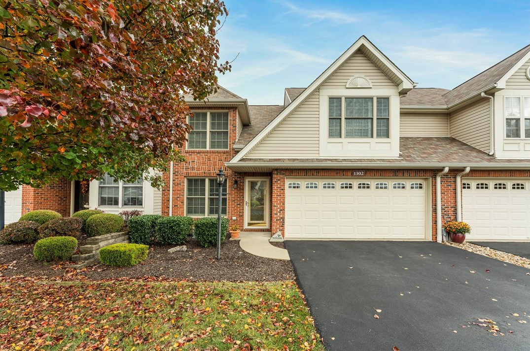 1302 Crest Ln, Noblestown, PA 15071