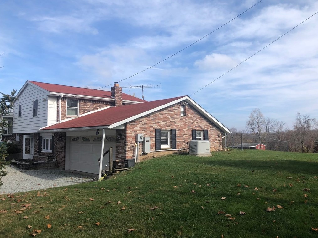 211 Skyview Dr, North Huntingdon, PA 15642-7028