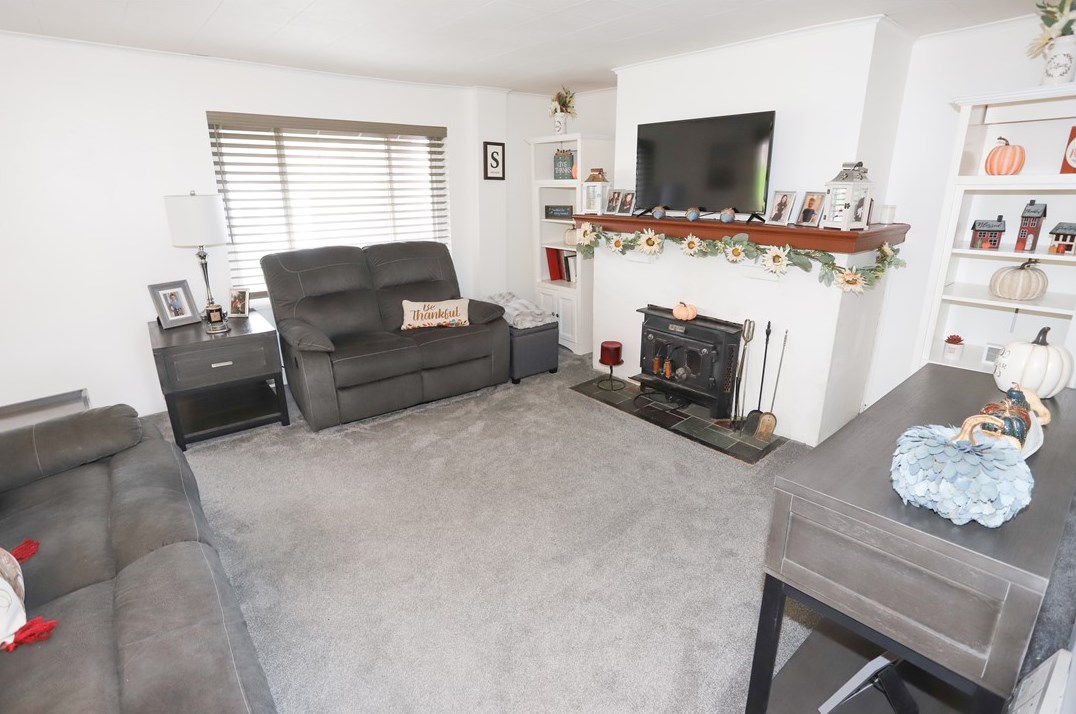 209 Belmont St, North Huntingdon, PA 15642-2572