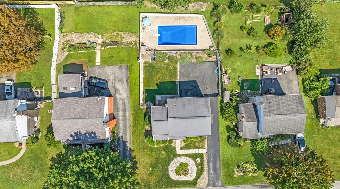116 Sheffield Dr, North Huntingdon, PA 15642