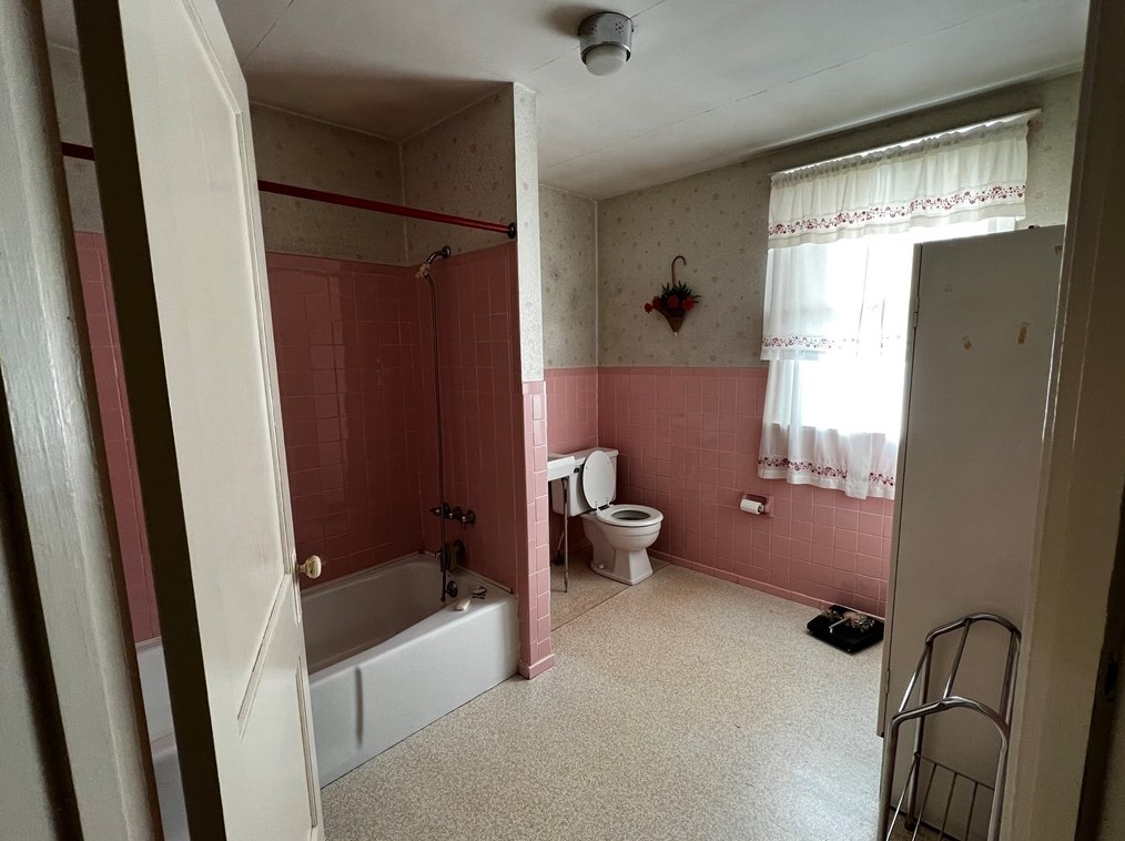 18 Reppert Blvd, Oliphant Furnace PA  15401-2516 exterior