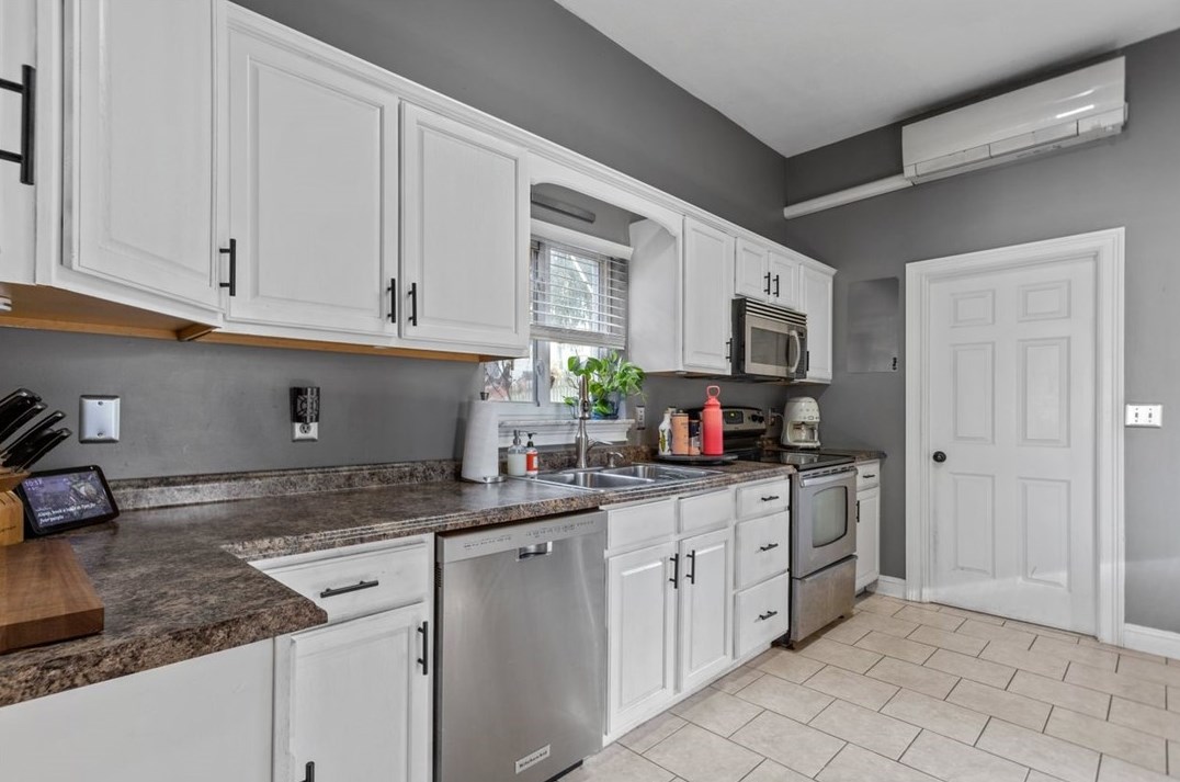 318 Academy St, Collier Township PA 15106-2705 exterior