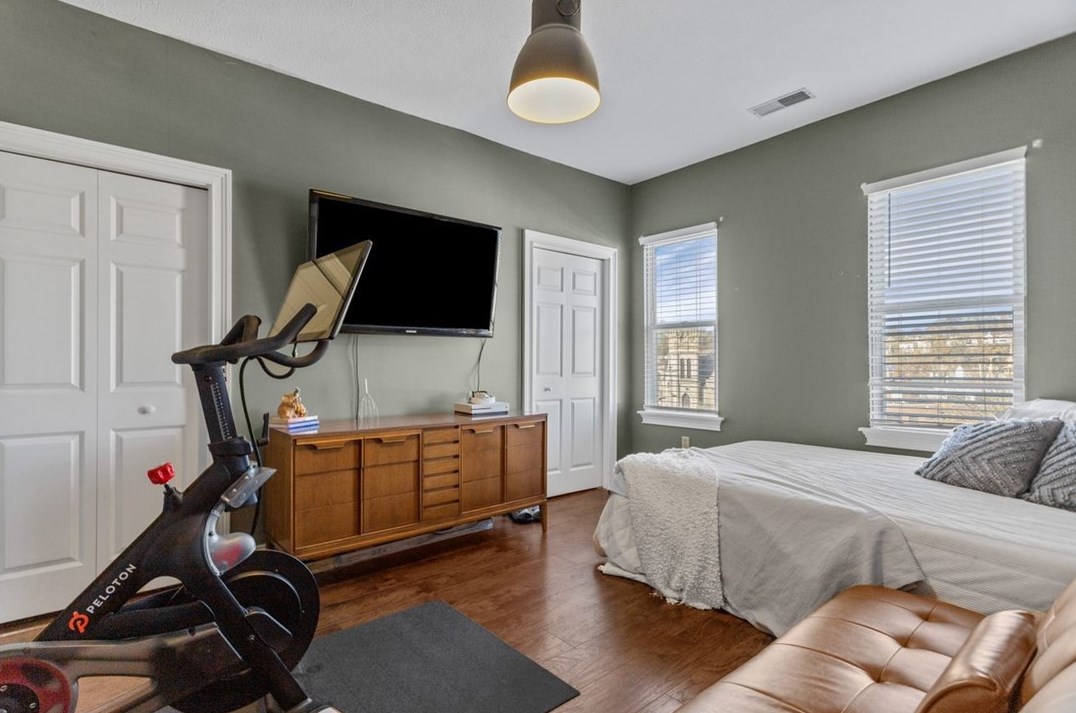 318 Academy St, Collier Township PA 15106-2705 exterior