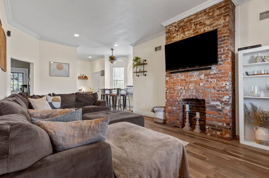 318 Academy St, Collier Township PA 15106-2705 exterior