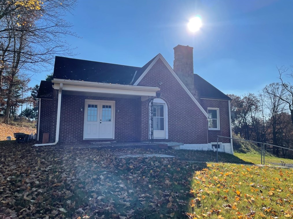 4924 S Pioneer Rd, Gibsonia, PA 15044