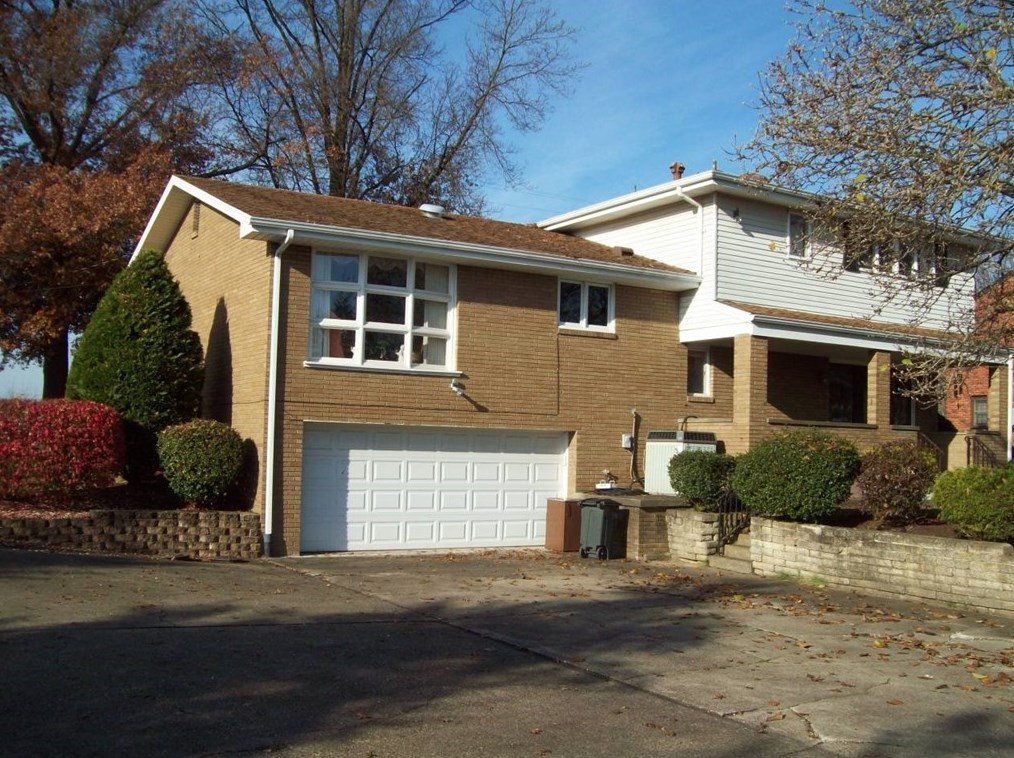 124 Herbst Rd, Moon Twp, PA 15108-3622