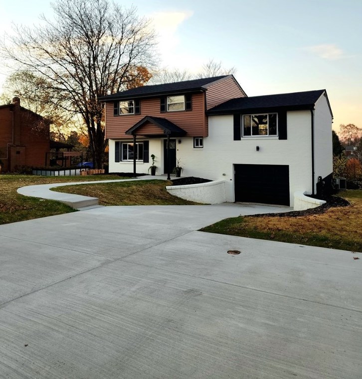 12699 Terrie Dr, North Huntingdon, PA 15642