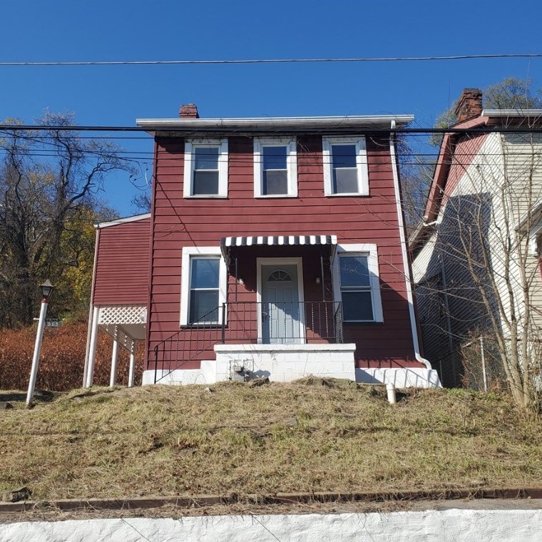 565 Mcmasters Ave, Turtle Creek, PA 15145-1930