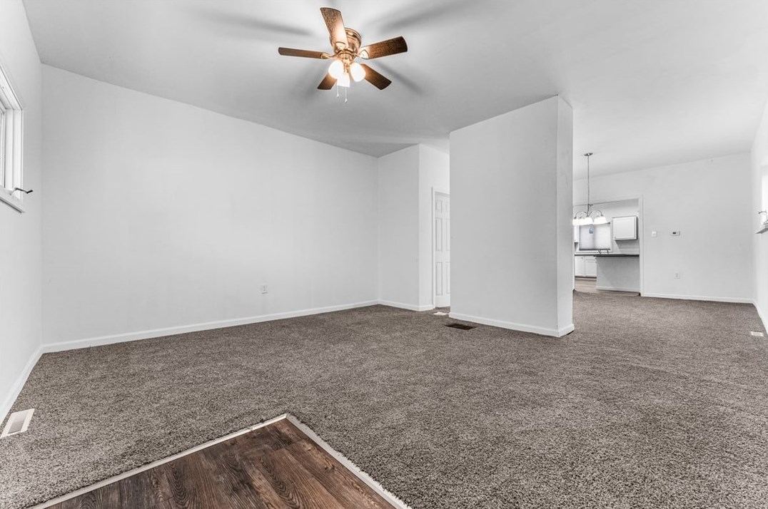 106 S Wayne St, New Castle, PA 16102
