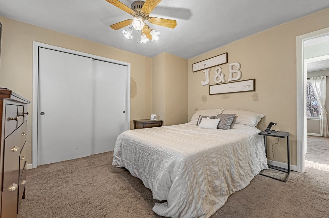 206 7th St, Youngwood PA  15697-1266 exterior