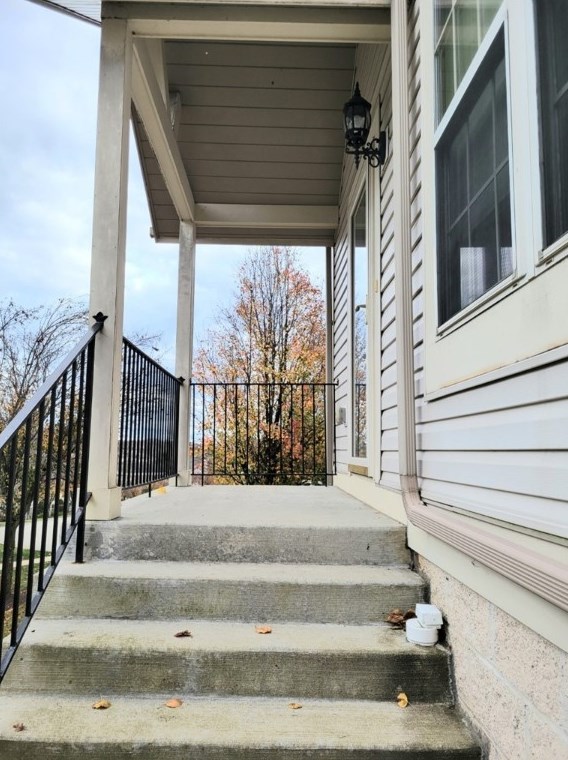 605 Berrington Ct, Bethel Park, PA 15102-3138