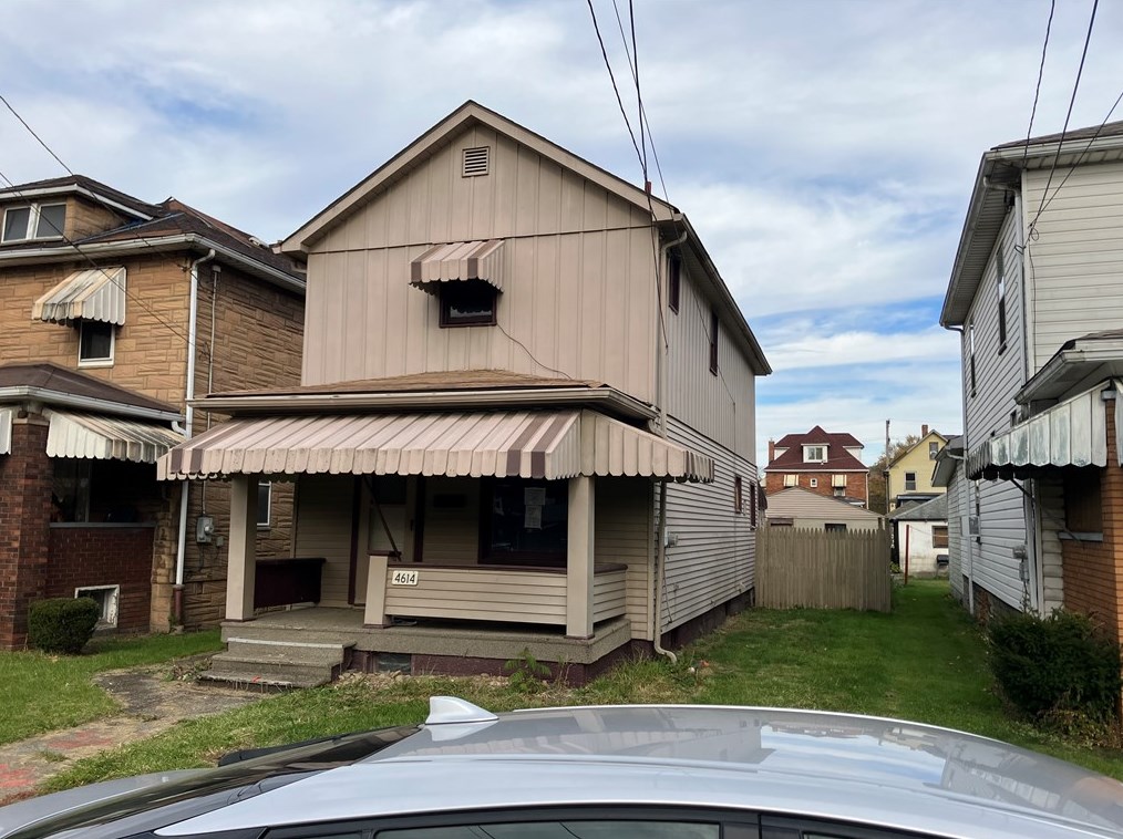 4614 5th Ave, Beaver Falls, PA 15010