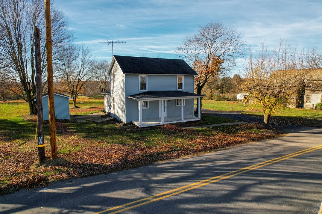 826 Hooker Rd Karns City, Karns City, PA 16041