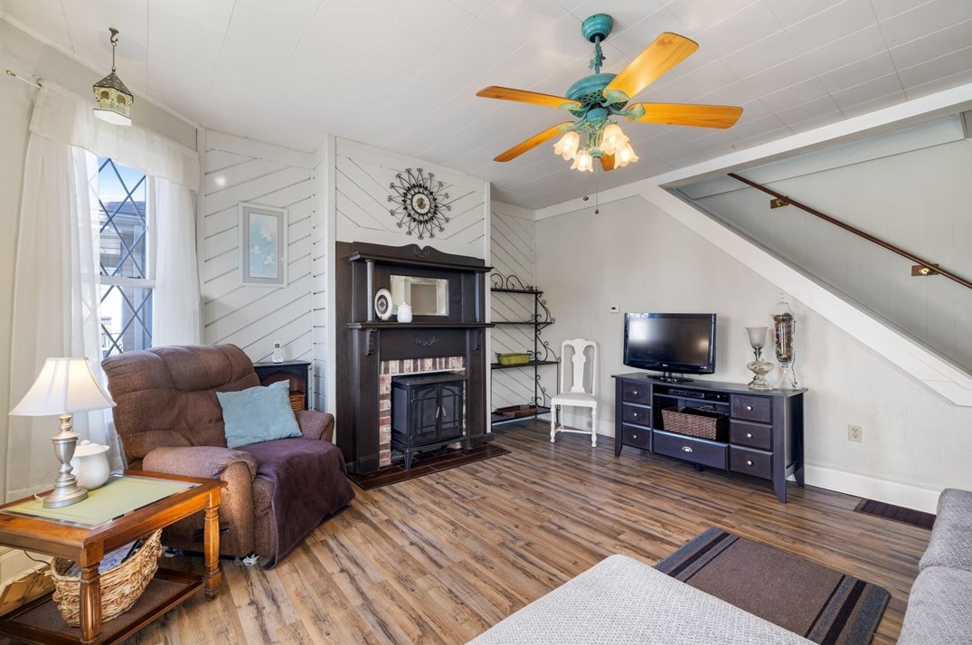 55 5th Ave, Freedom PA  15042-1005 exterior