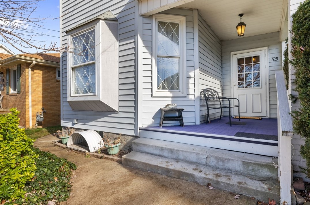 55 5th Ave, Freedom, PA 15042-1005