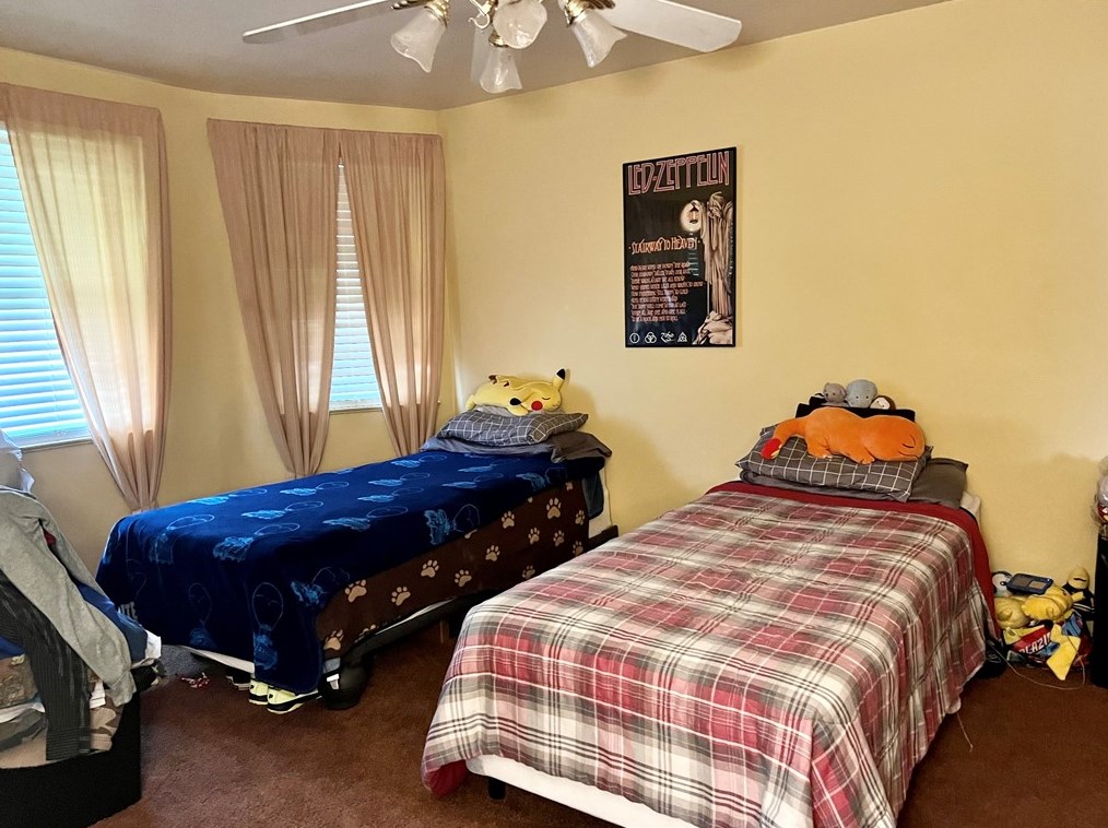 818 Indiana Ave, Monaca PA 15061-2122 exterior