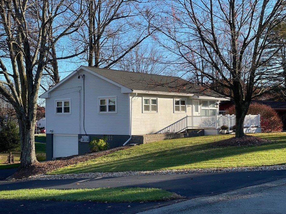 209 Courtland Rd, Indiana, PA 15701-3202